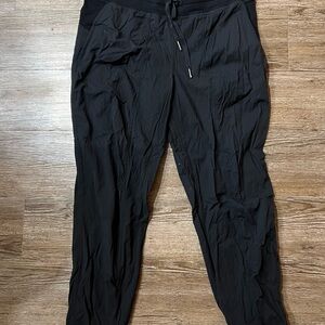 lululemon athletica women’s black dance studio joggers size 10